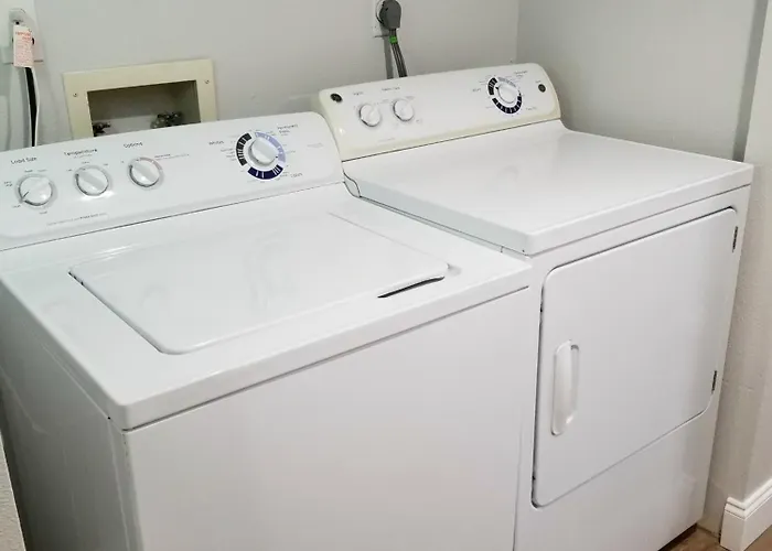 Dollar 112 Apartment *